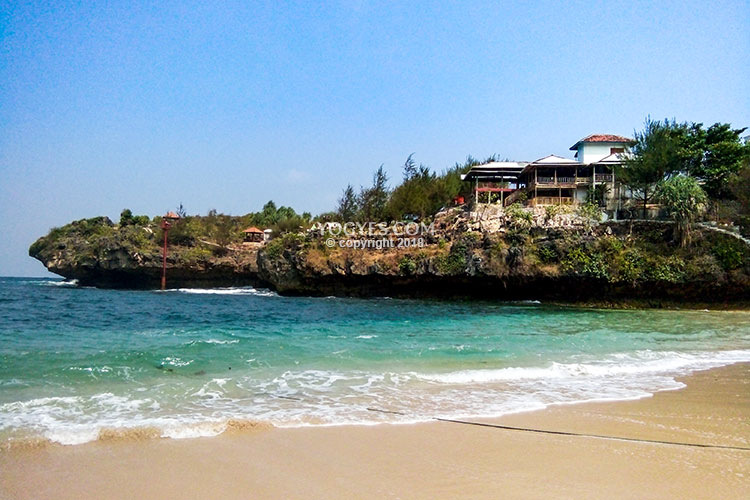 Aktivitas di Pantai Nungguran