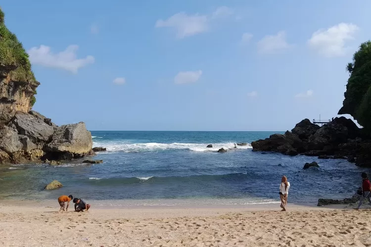 Lokasi Pantai Torohudan