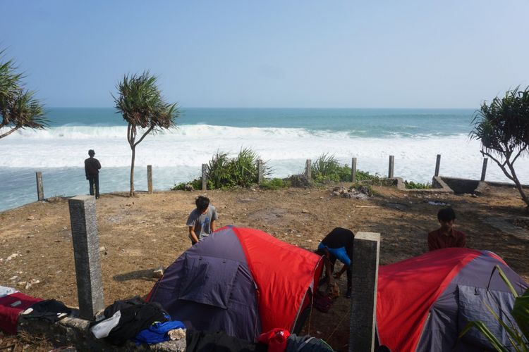 Aktivitas Pantai Watulawang