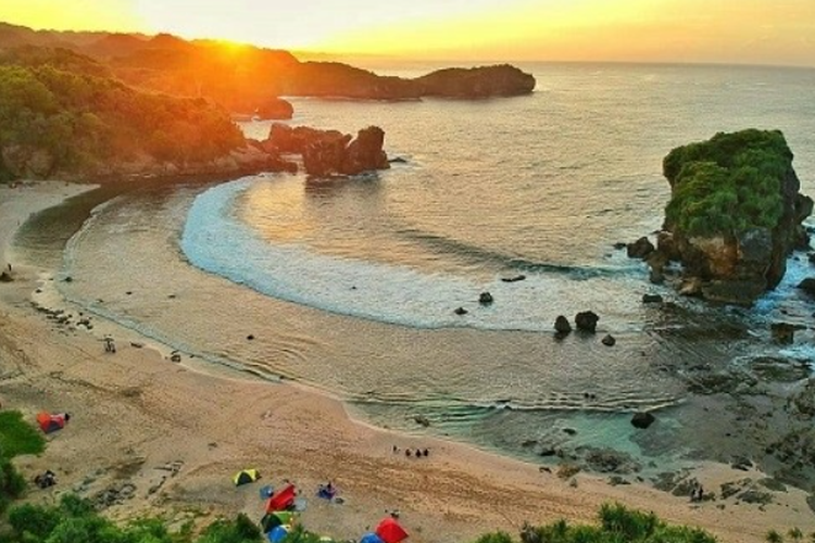 Daya Tarik Pantai Jungwok