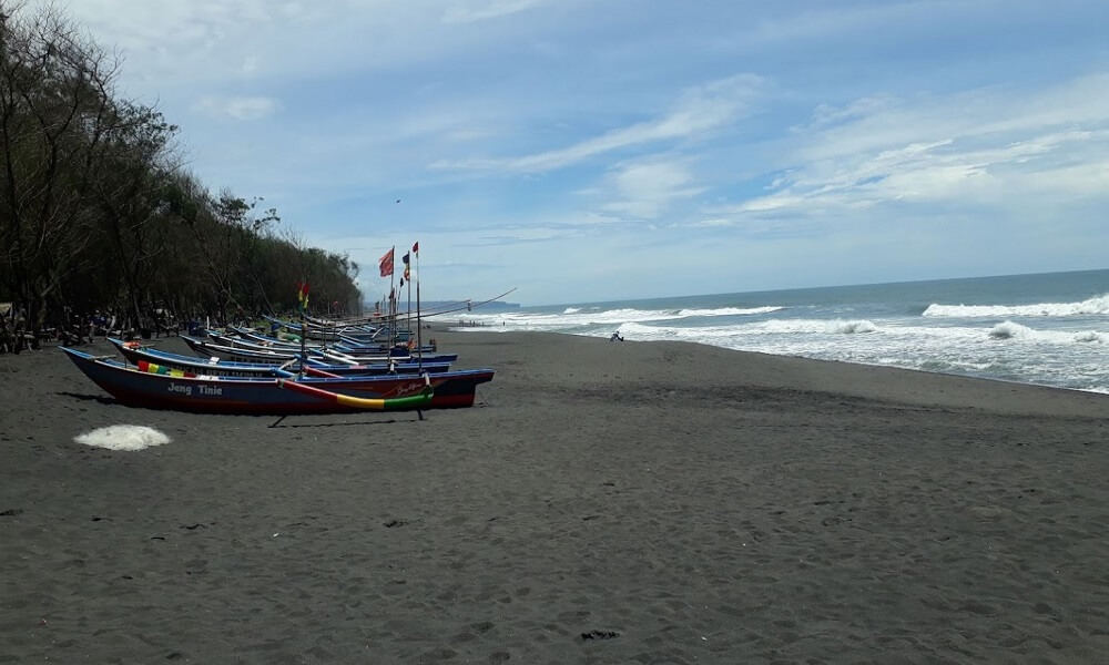 Pantai Kuwaru