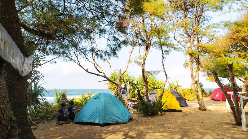 Camping Pantai Sanglen