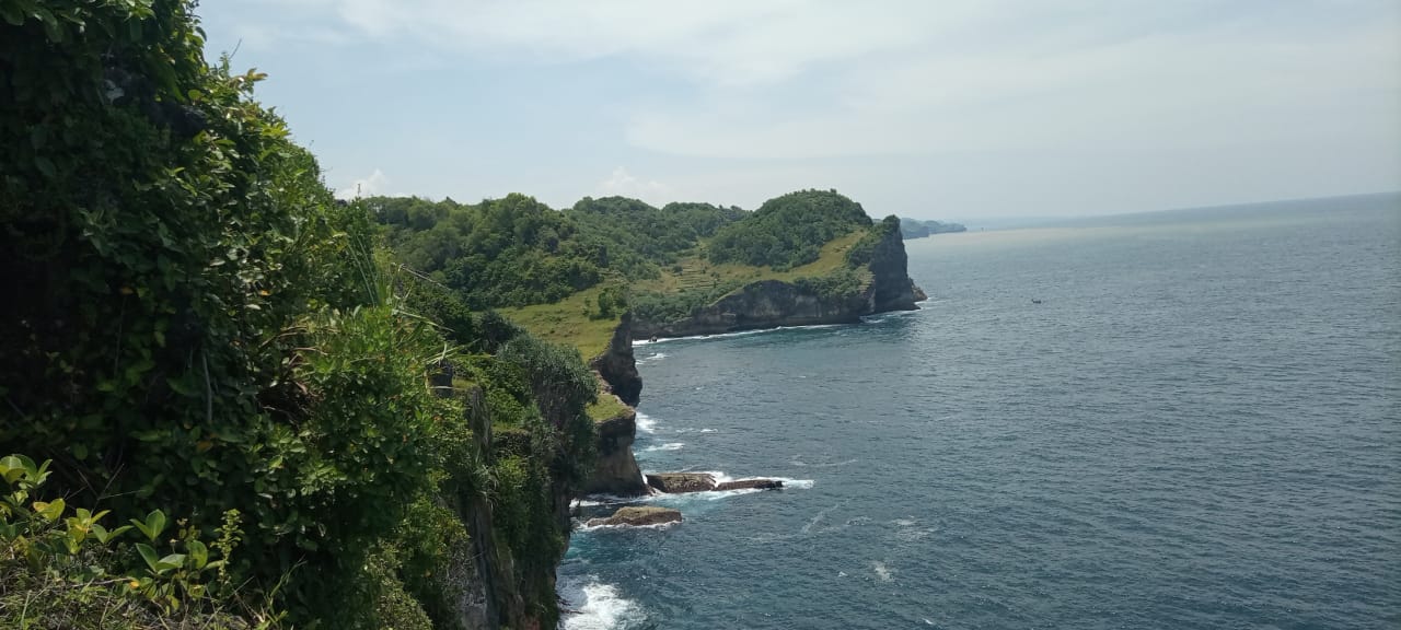 aktivitas di pantai ngungap