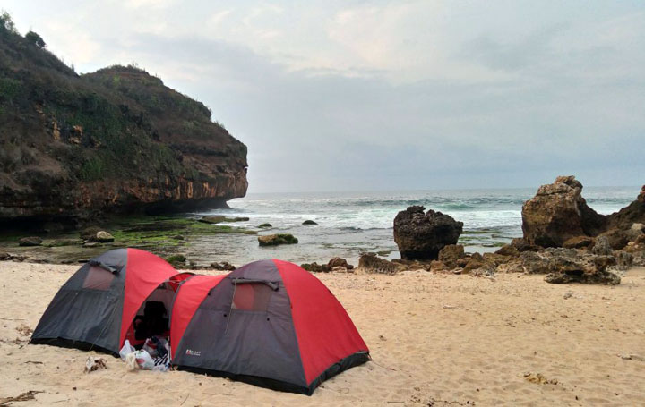 pantai butuh