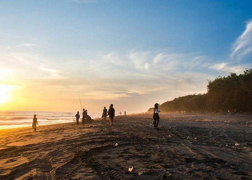 Spot Foto Pantai Kuwaru