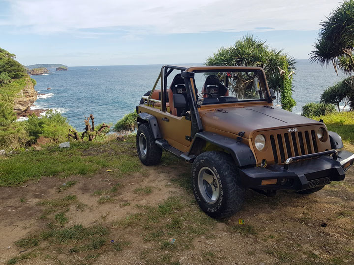 pantai timang jeep