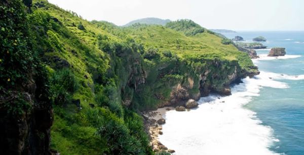 lokasi pantai ngondo