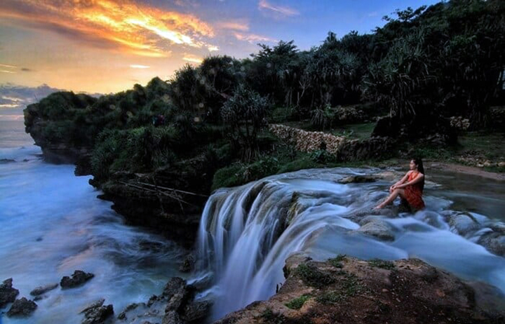 Air Terjun Pantai Jogan