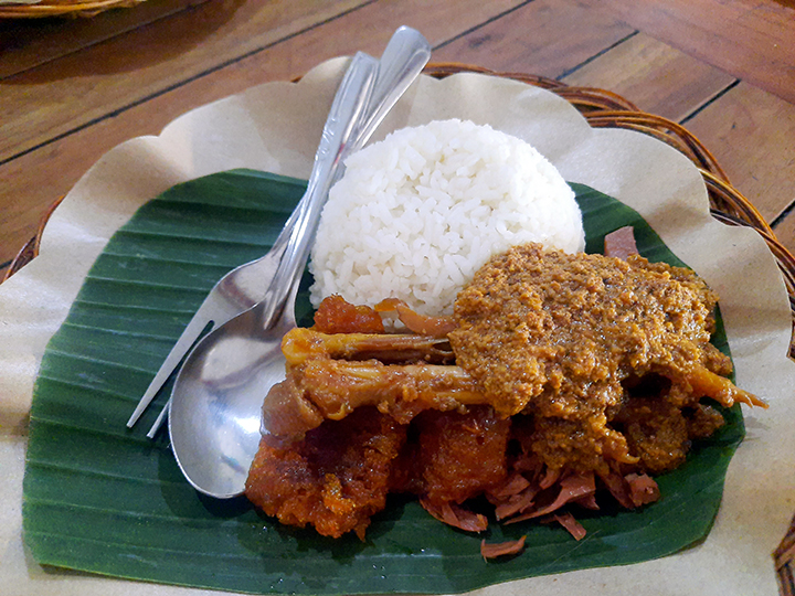 Gudeg Yu Djum