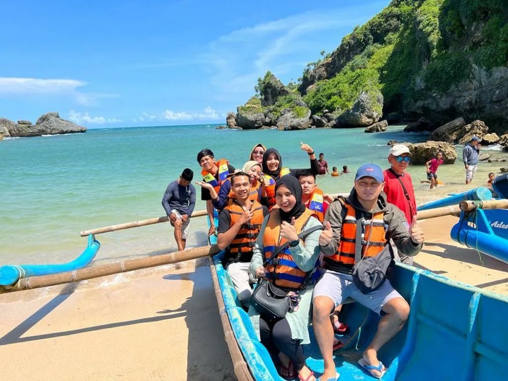 Wisata Jogja Pantai Ngrenehan