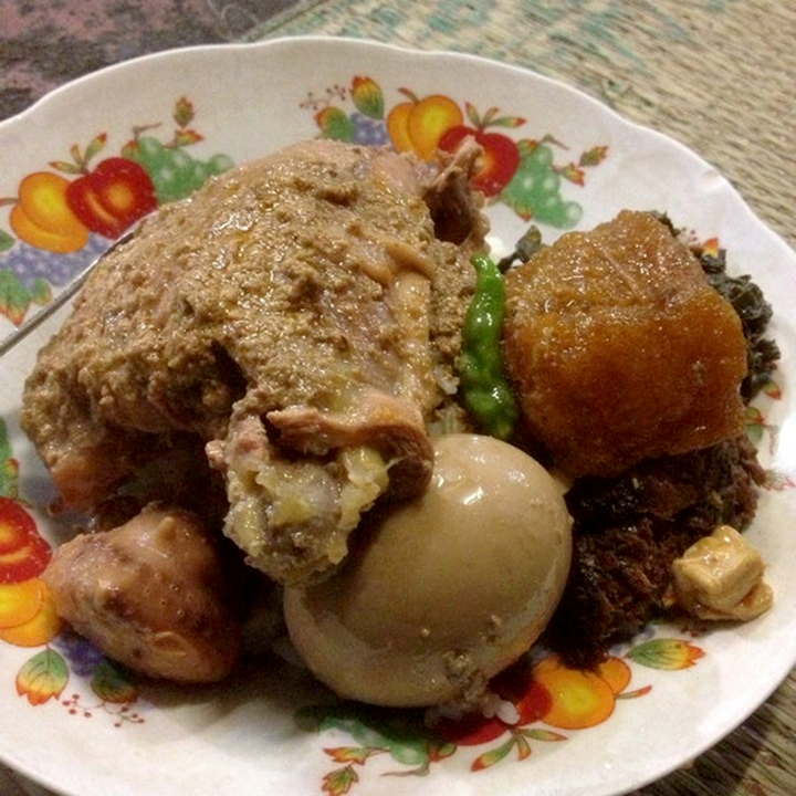 gudeg enak di Jogja malam hari