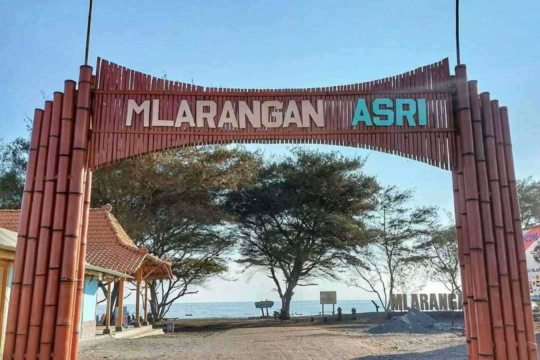 Lokasi Pantai Mlarangan Asri