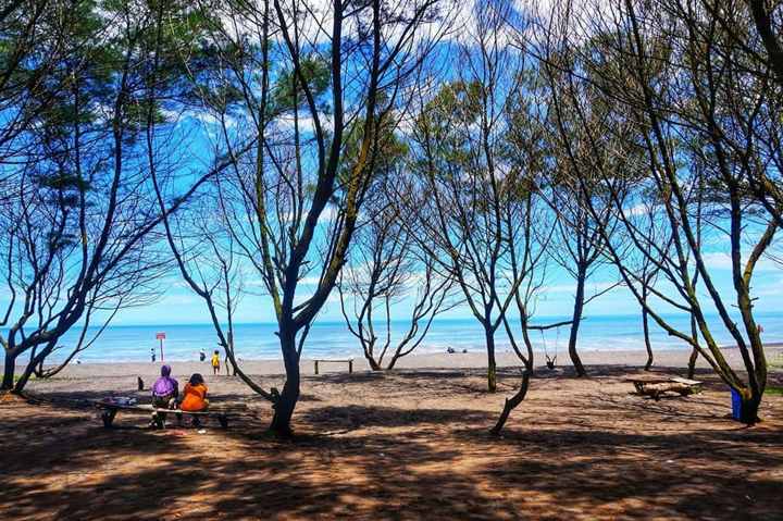 spot foto pantai cangkring