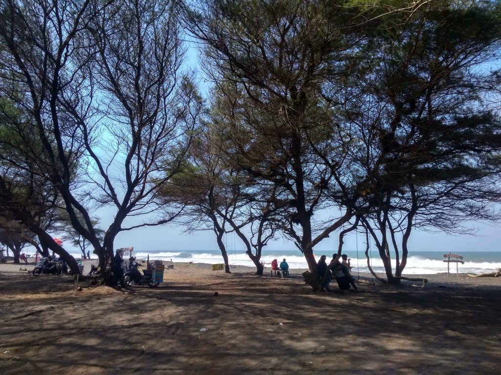 pantai mlarangan asri