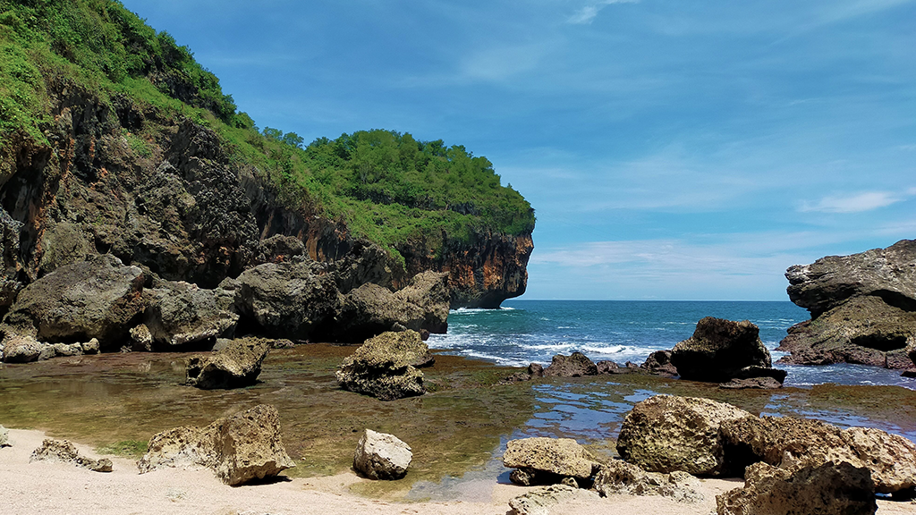 pantai wohkudu