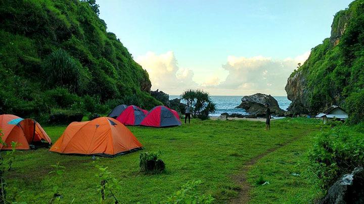 rekomendasi tempat camping di jogja