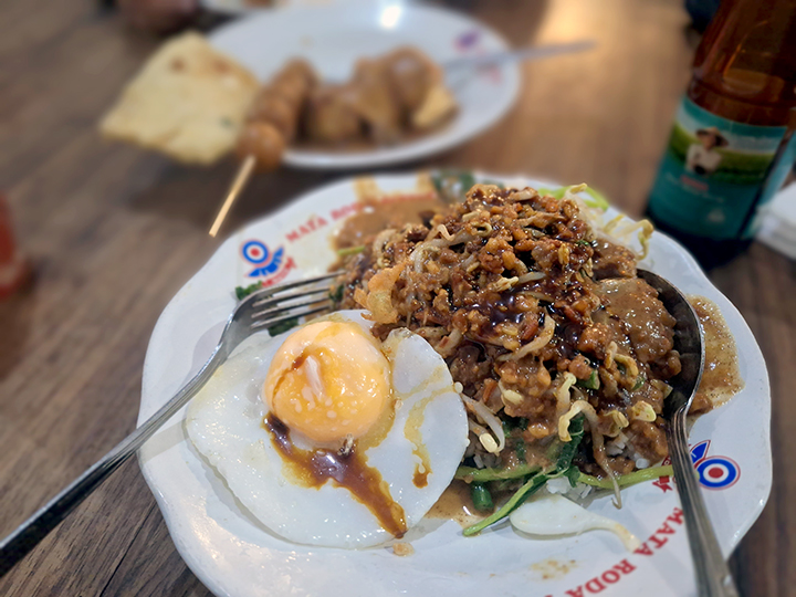 tempat sarapan di jogja dekat stasiun lempuyangan