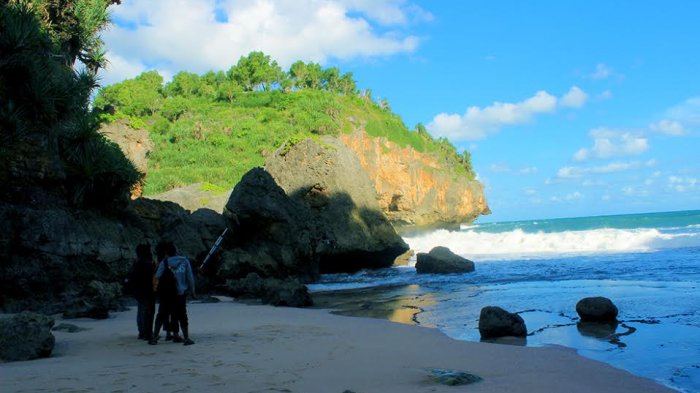 Pantai Peyuyon Jogja