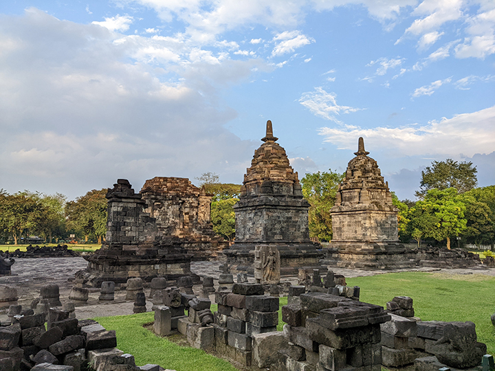 Candi Lumbung