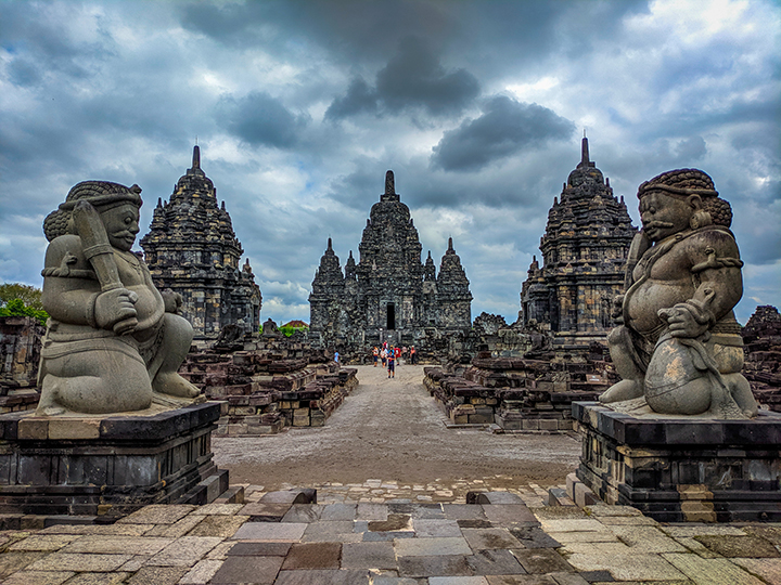 candi sewu terletak di