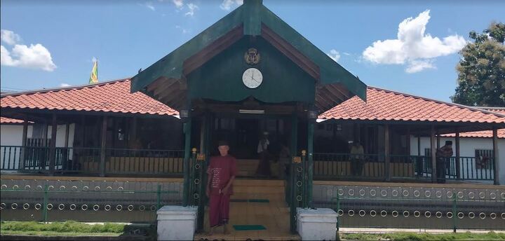 Masjid Pathok Negoro Plosokuning